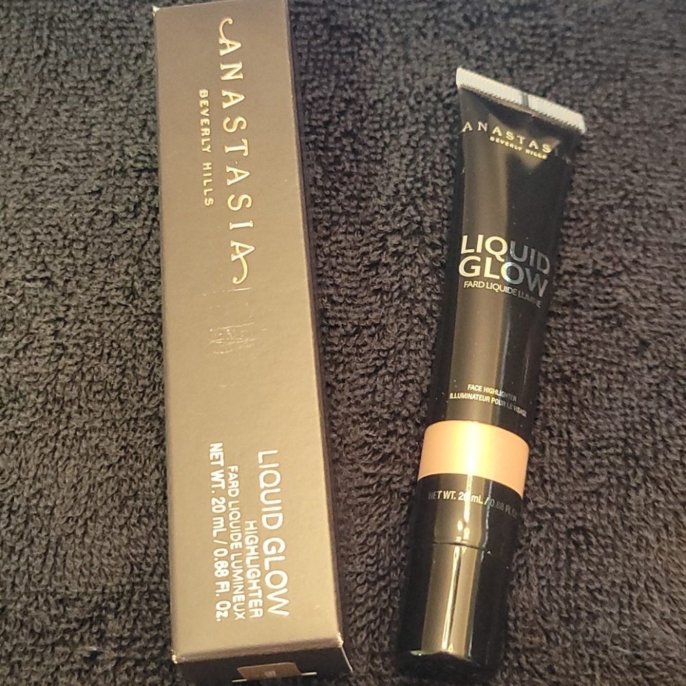 Anastasia Liquid Glow Highlighter
